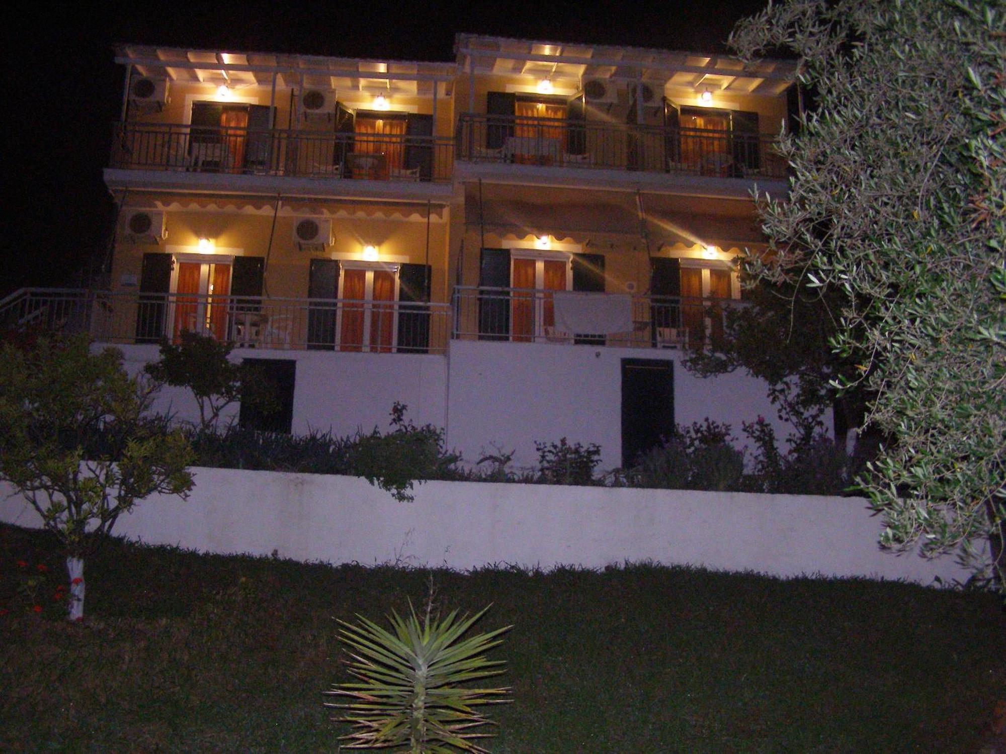 Evridiki Apartments Mesongí Екстериор снимка