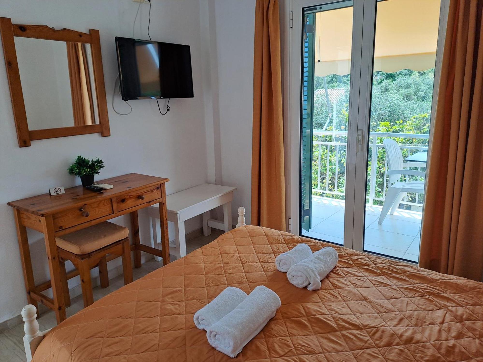 Evridiki Apartments Mesongí Екстериор снимка